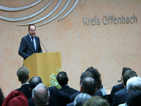 Kreisausländerbeirat - Empfang Miteinander im Gespräch 2010 - Begrüßung durch Landrat Oliver Quilling.