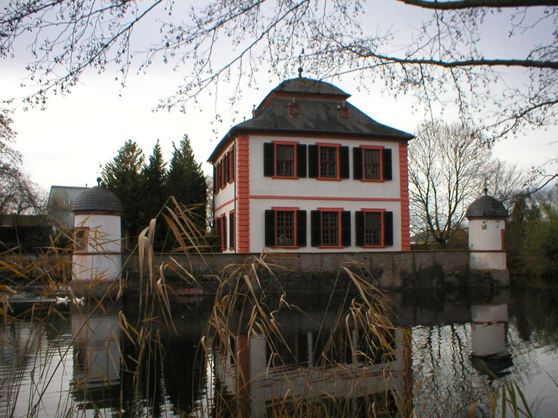 Wasserschloss in Seligenstadt - Klein-Welzheim.