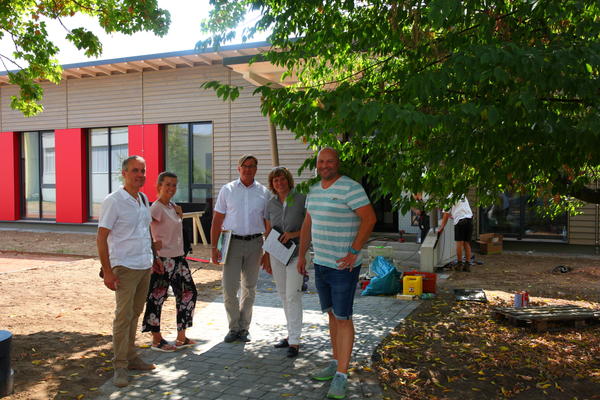Besichtigung des neuen Gebäudes an der Otto-Hahn-Schule in Heusenstamm