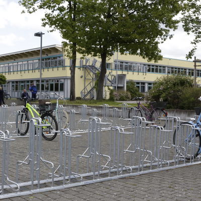 152 neuen Fahrradstnder wurden vor den Osterferien montiert.