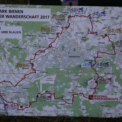 Bild vergr&ouml;&szlig;ern: Stationen der Wanderbienen entlang der Regionalparkrundroute