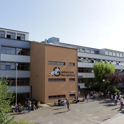 Bild vergr&ouml;&szlig;ern: altes Schulgebäude