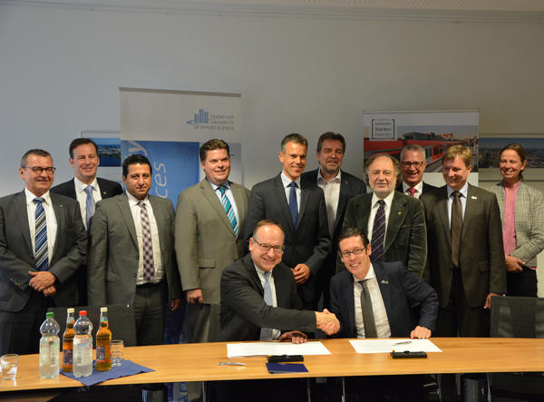 Unterzeichnung der Kooperationsvereinbarung zwischen dem Kreis Offenbach und der Frankfurt University of Applied Sciences