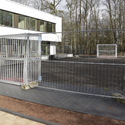 Bild vergr&ouml;&szlig;ern: Bolzplatz in Fertigstellung