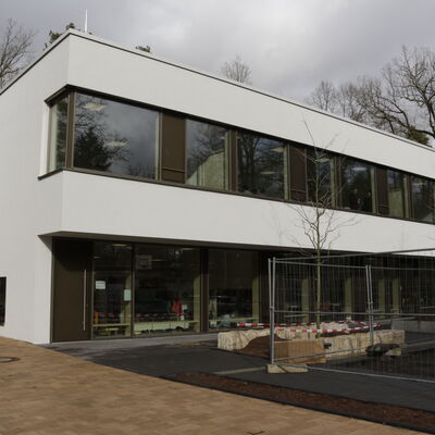 Bild vergr&ouml;&szlig;ern: Betreuungsgebäude