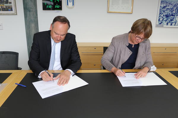 Unterzeichnung der Kooperationsvereinbarung mit dem Kulturfond Frankfurt RheinMain 