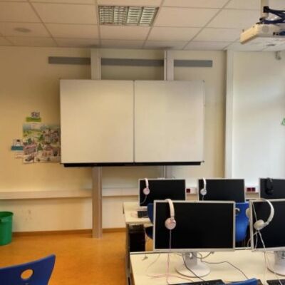 Bild vergr&ouml;&szlig;ern: Präsentationstechnik - Brüder-Grimm-Schule, Mühlheim