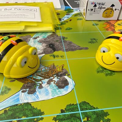 Der Bee Bot Parcours ldt bereits Schlerinnen und Schler im Grundschulalter dazu ein, sich mit der digitalen Welt vertraut zu machen.