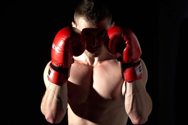 Boxer mit Handschuhen.