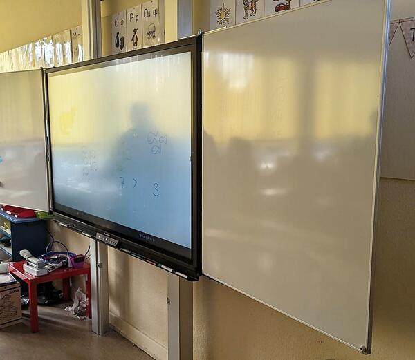 Bild vergr&ouml;&szlig;ern: Digitale Schule Karl-Nahrgang-Schule in Dreieich-Götzenhain