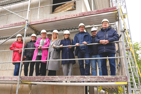 Baustellenbesuch GHS: Gruppenbild