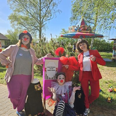 Bild vergr&ouml;&szlig;ern: Frühjahrs-Jahrmarkt des Adoptions- und Pflegekinderdienstes des Kreises Offenbach