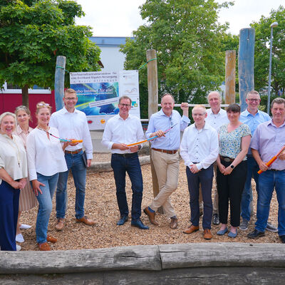 Bild vergr&ouml;&szlig;ern: Abschluss Breitbandförderprojekt: Gruppenfoto