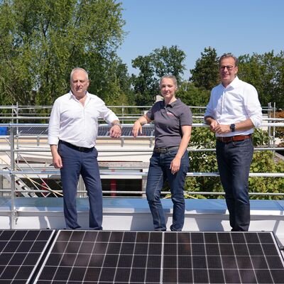 Bild vergr&ouml;&szlig;ern: Koreal Baustellen-Sommertour: Gruppenfoto ASS Langen