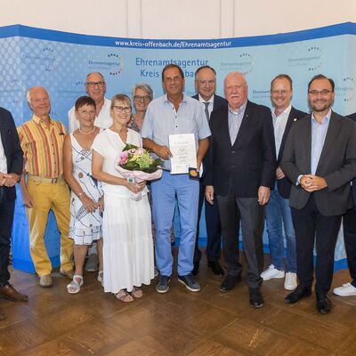 Bild vergr&ouml;&szlig;ern: Auszeichnung Sportplakette - Peter Helmle