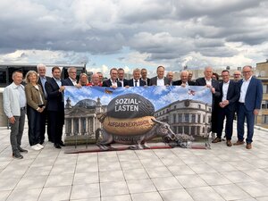 Hessische Landrätinnen und Landräte verabschieden Berliner Appell