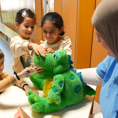 Bild vergr&ouml;&szlig;ern: Tag der Zahngesundheit: Drachen-Station