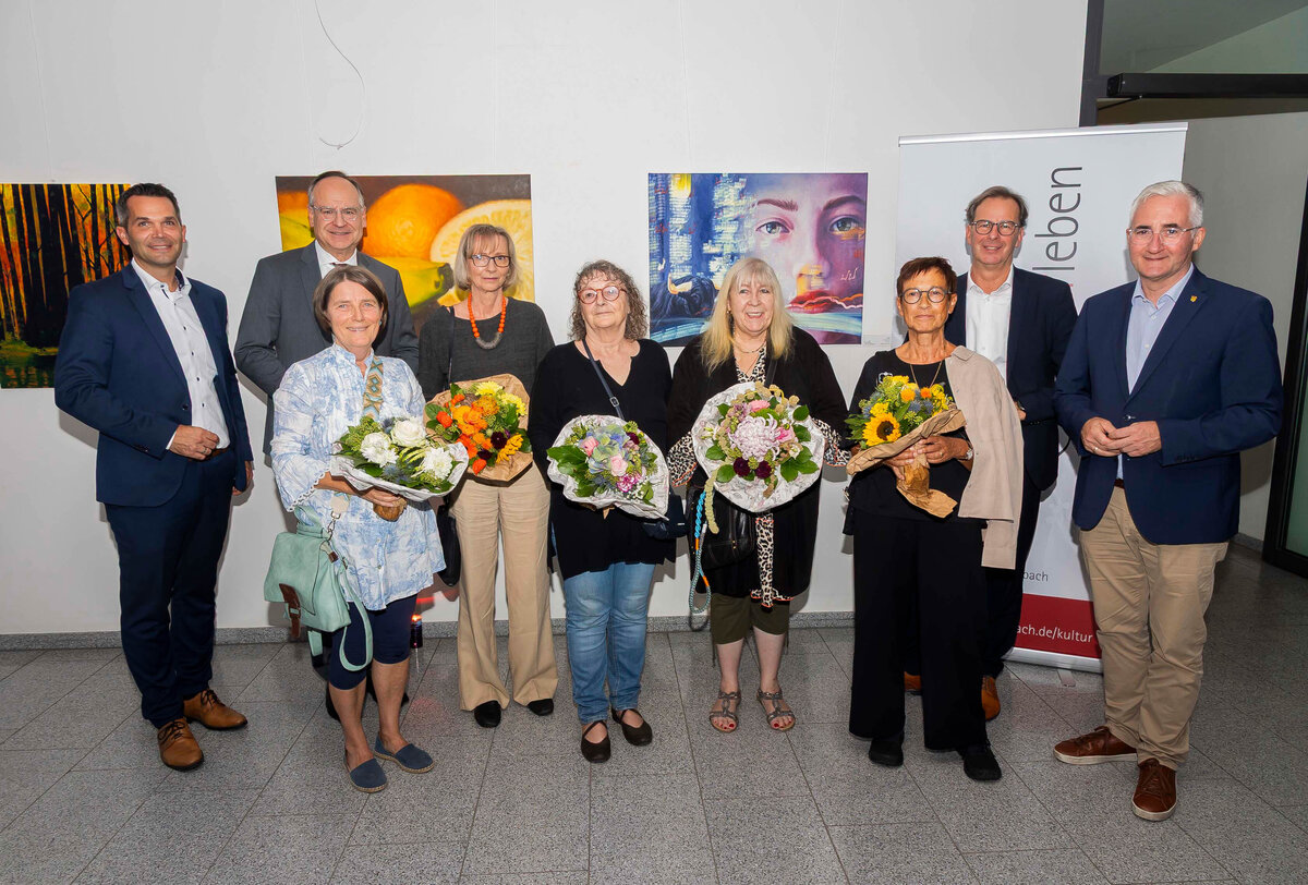 Vernissage der Ausstellung "Kunst im Kreishaus" mit fünf Künstlerinnen aus Rödermark