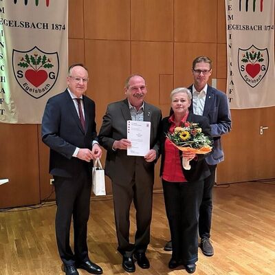 Wolfgang Schroth erhält den mt Ehrenbrief des Landes Hessen 